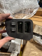 2594919C94 NEW INTERNATIONAL HEADLIGHT SWITCH...