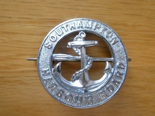 Nautical Vintage SOUTHAMPTON HARBOUR BOARD CapBadge