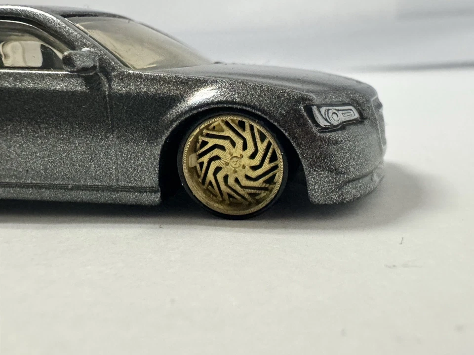 Matchbox MBX Road Trip Gris '15 CHRYSLER 300 Rueda Suelta 3D Intercambio Personalizado Foto 2 de 4