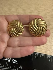 Beautiful Vintage Goldtone 1" Knot Shaped Clip on Earrings
