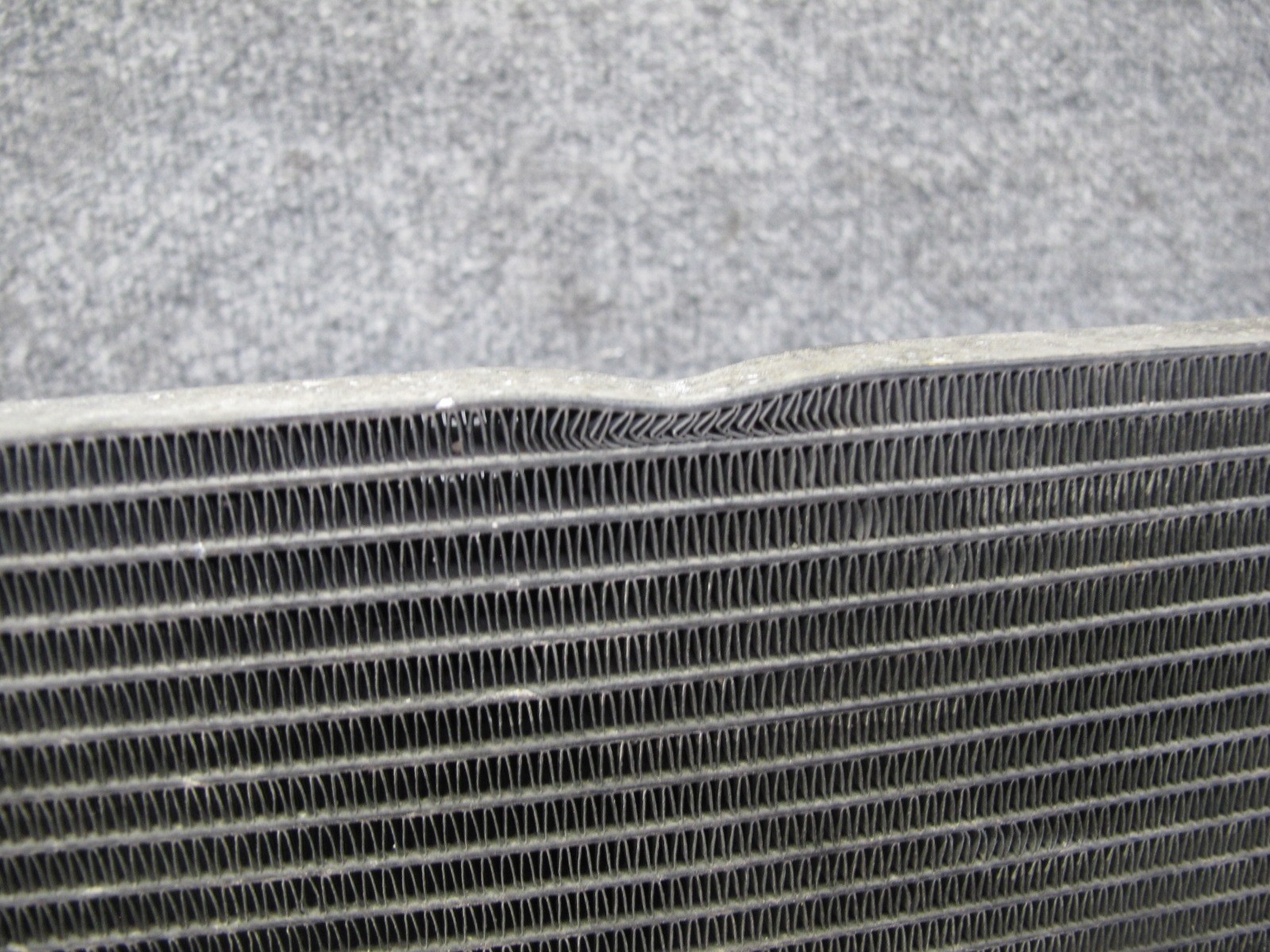 2017-2020 MASERATI LEVANTE M161 A/C AIR CONDITIONING CONDENSER 670009820
