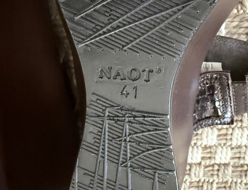 NAOT Treasure Wedge Heel Sandals Slides 41 / 10 Espresso Brown Reptile Patent - Bild 13 von 14