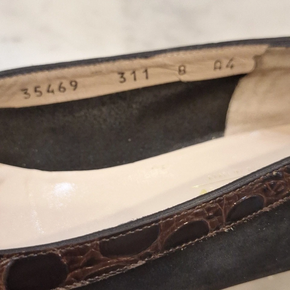 Salvatore Ferragamo Vara Black Suede Brown Croc Leather Bow Pumps Flats Sz 8 A4 - Image 3 of 4