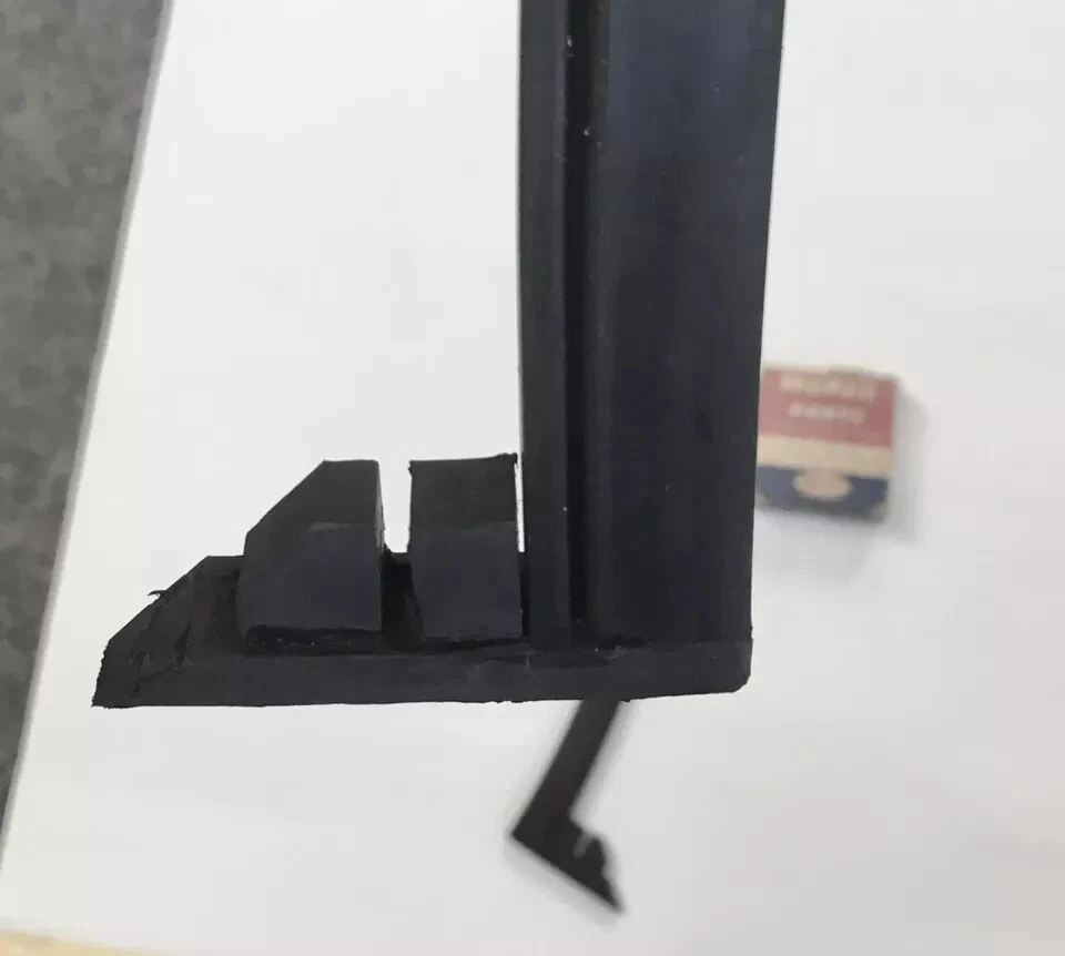 Dodge Coronet 1951-1954 cuarto derecho izquierdo ventana divisor par sello goma negro Foto 4 de 4