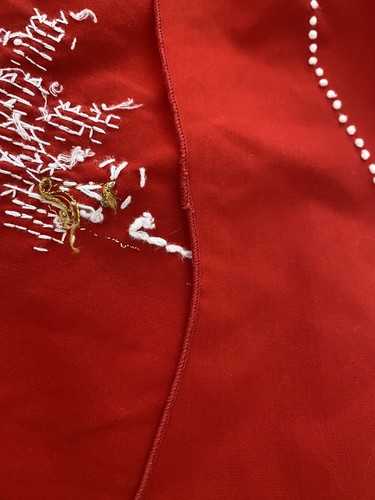 Christmas Red Scallop Edge Tablecloth Embroidered Candelabra & Poinsettia 100x58 - Picture 14 of 19