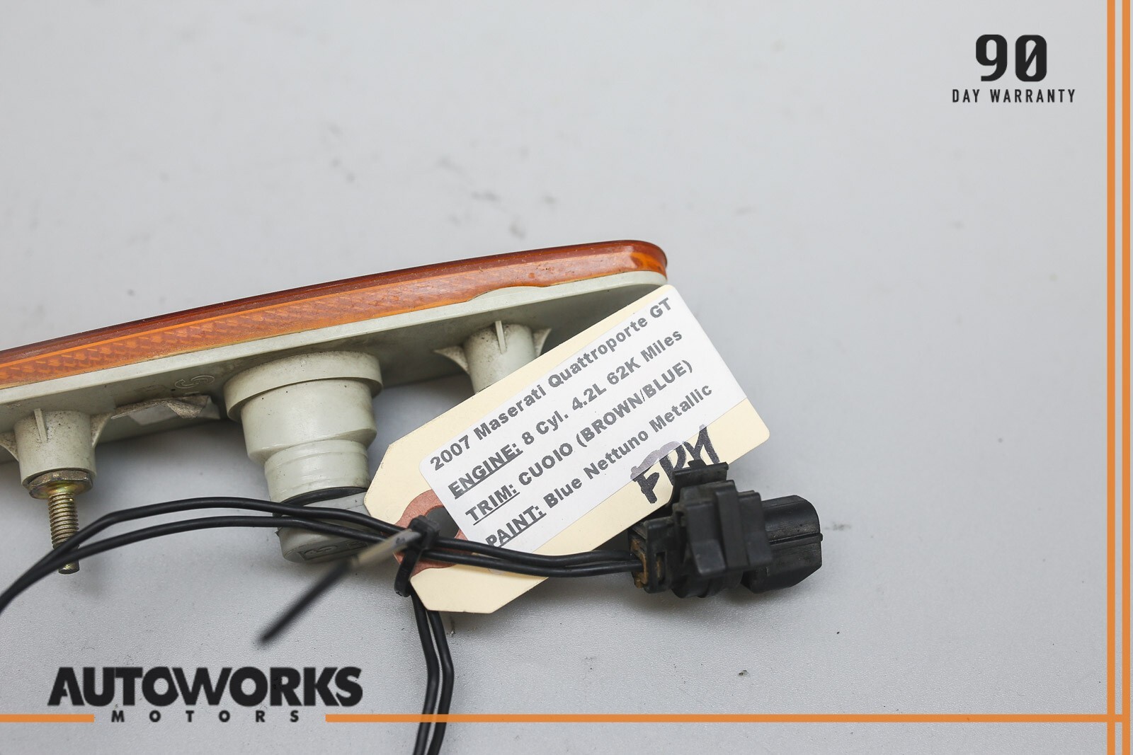 04-08 Maserati Quattroporte M139 Front Left or Right Side Marker Light Lamp OEM