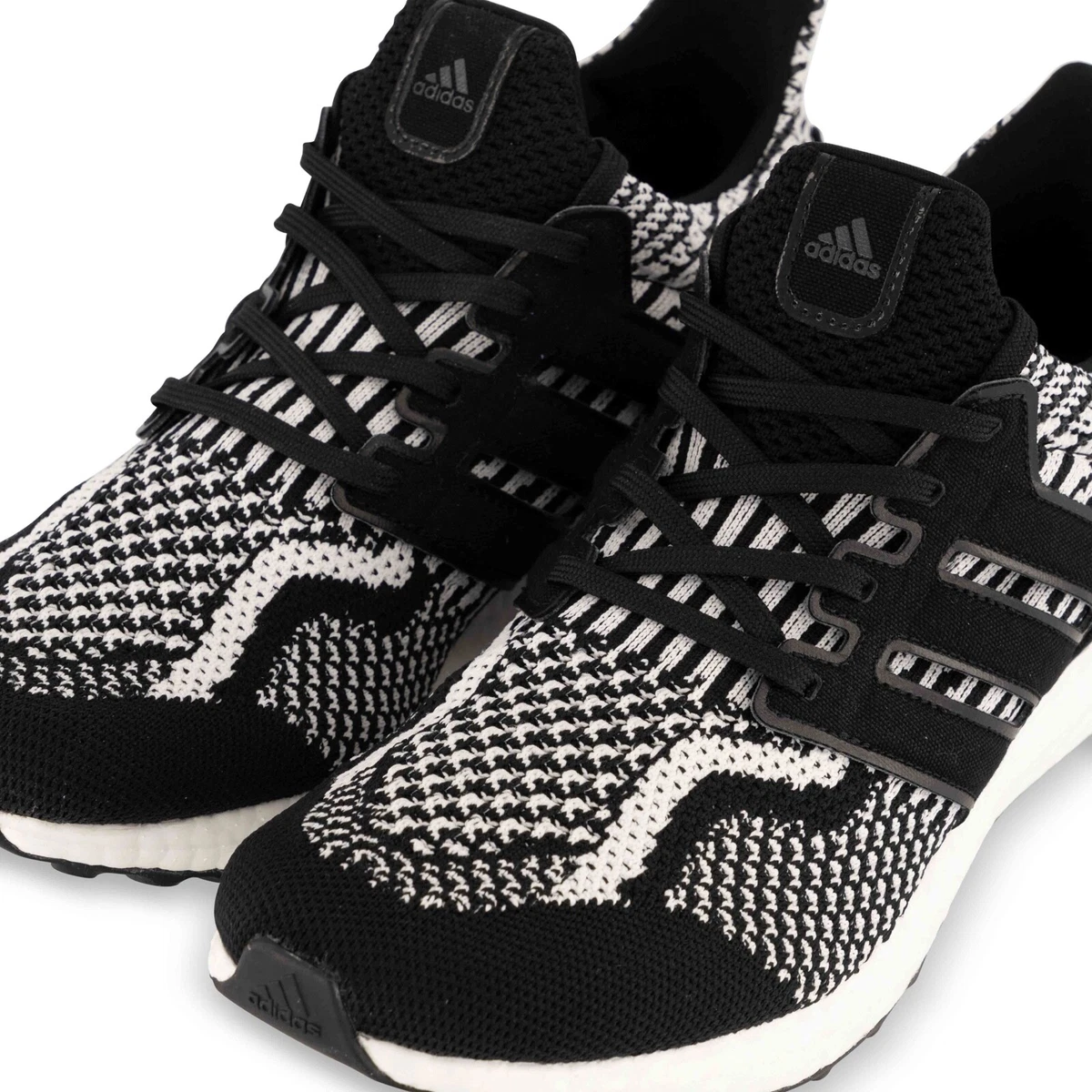Men Size 14US adidas Ultraboost DNA Black White Running Sneakers