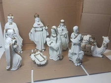 Vintage 8pc Porcelain Nativity Set White Gold Christmas Creche Manger Scene Ames