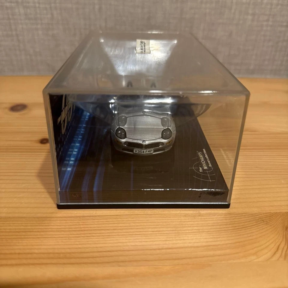 Modellino auto Minichamps 1/43 BMW Z8 007 James Bond in scala - Immagine 2 di 4