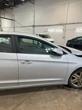 (LOCAL PICKUP ONLY) 17 18 19 20 HYUNDAI ELANTRA Front Door Passenger Side Right