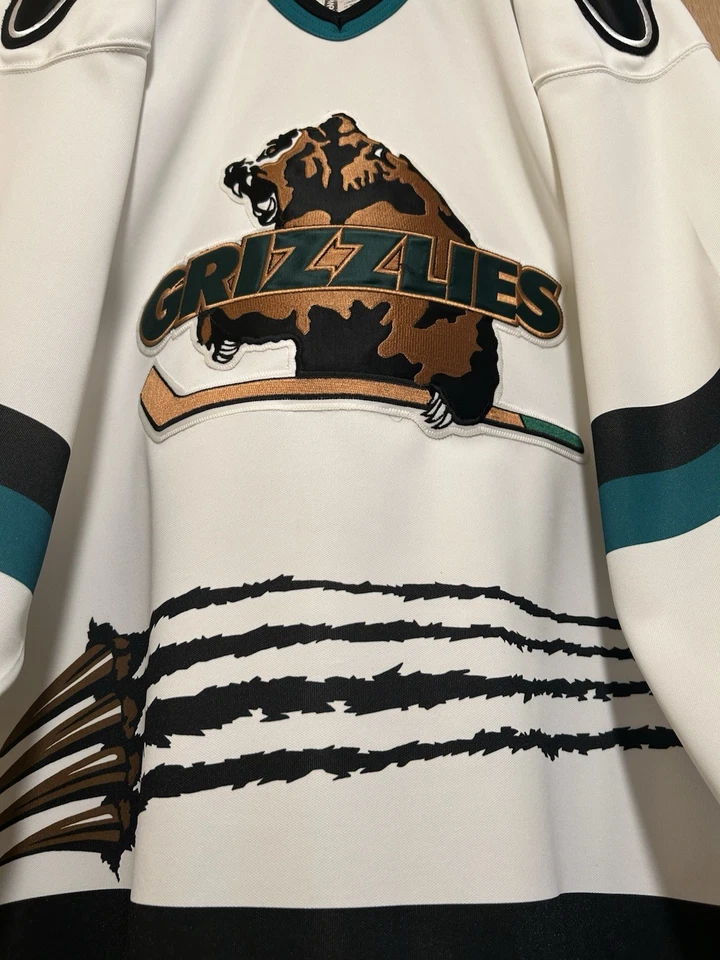 VTG “ UTAH GRIZZLIES” BAUER AUTHENTIC JERSEY IN SIZE 48 - Image 2 of 4