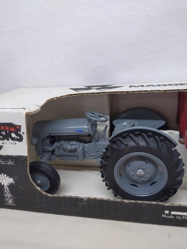 1/16 Scale Models Ferguson Tractor TO 20 And Wagon Set - Picture 2 of 4
