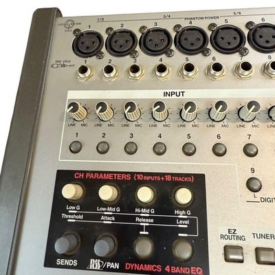 Roland VS-2000CD Digital Studio Workstation 24/16-bit capable 20tr