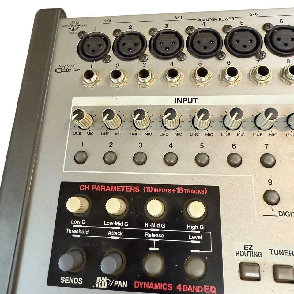 Roland VS-2000CD Digital Studio Workstation 24/16-bit capable 20tr recorder - Image 2 of 4