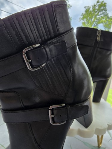 Tahari Size 7M "ROBYN" Black Leather Designer 3in Heeled Ankle Boot NEW - Picture 3 of 8