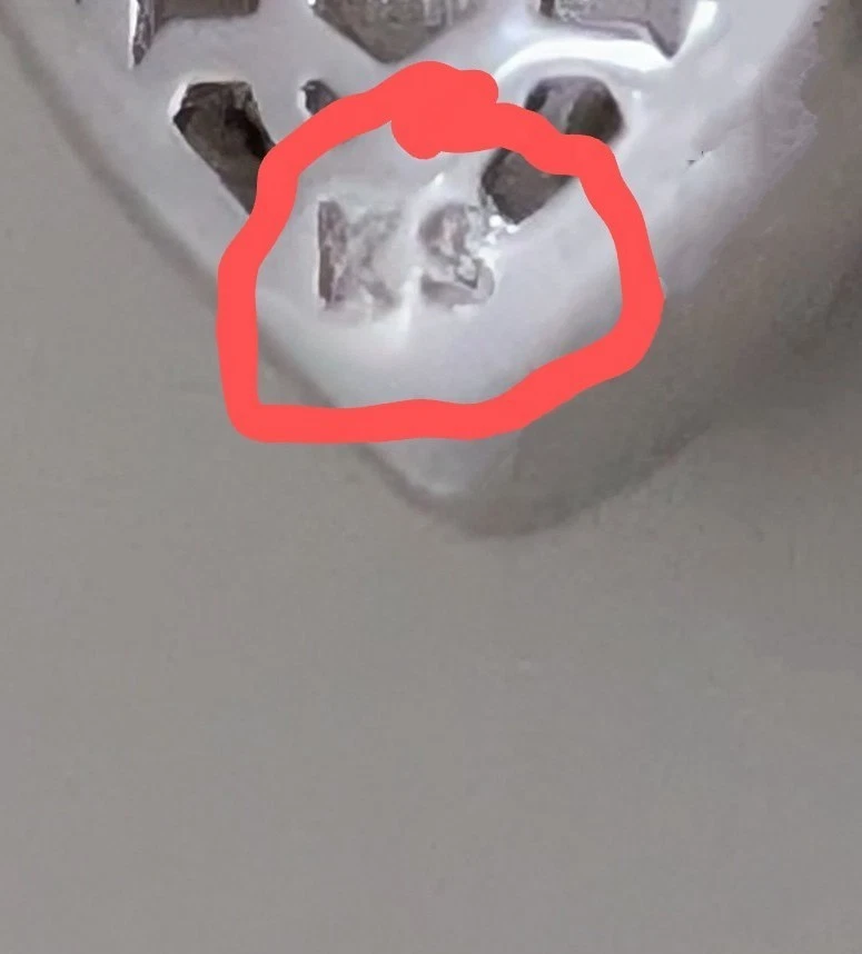 Kendra Scott RP Heart Stud Earrings with White CZ & Engraved Design w/DB - Image 3 of 4