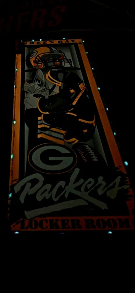 Green Bay Packers: Pennant & custom (LED) Packer Sign, firm. - Image 2 of 3