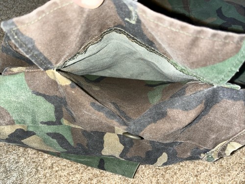 SafTbak Woodland Camo Fishing /Hunting Vest Made in USA Men’s size L Wool Patch - Picture 13 of 13