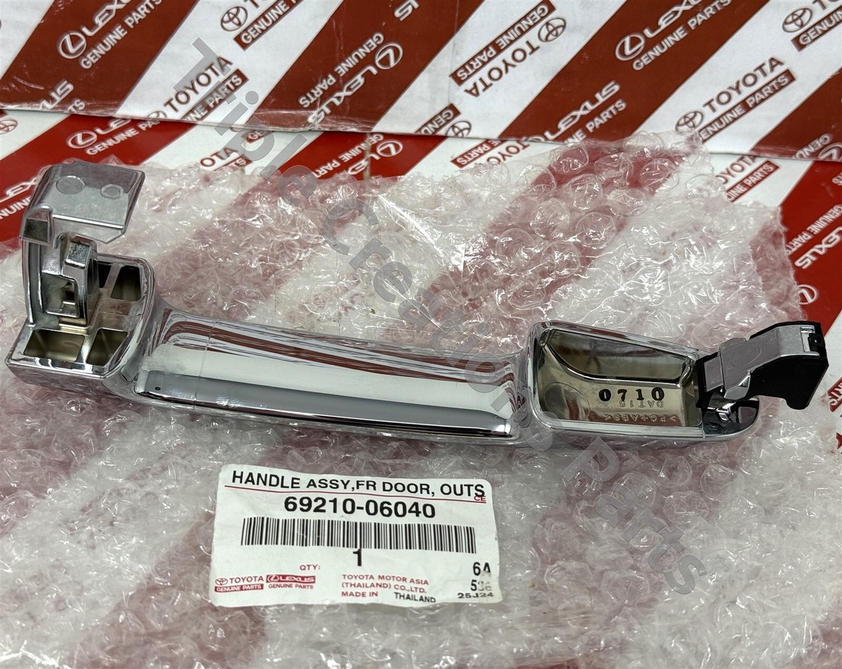 Toyota Genuine 69210-06040 Handle Assy Front Door Outside RH Or LH