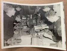 Vintage WWII PHOTO US Navy Sailors Radio Class HUGH MANLEY SCHOOL Chicago #63