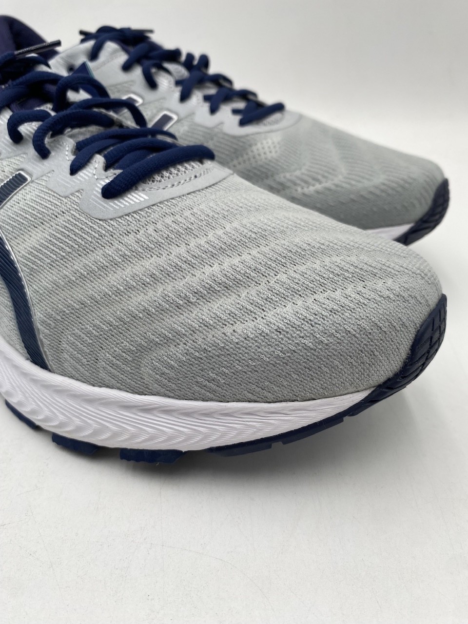 ASICS GEL-NIMBUS 22 Men's NEW Sneakers Piedmont Grey Multiple Sizes thumbnail 2