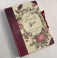 The FamilyPhotograph Album 1999 Keepsake Collectable by Robert Frederick
