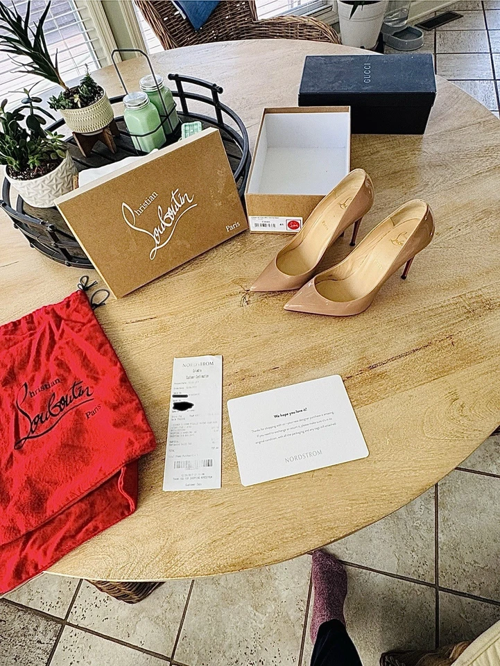 Zapatos de salón CHRISTIAN LOUBOUTIN charol desnudo pigalle follies talla 10 euro 41 Foto 2 de 4