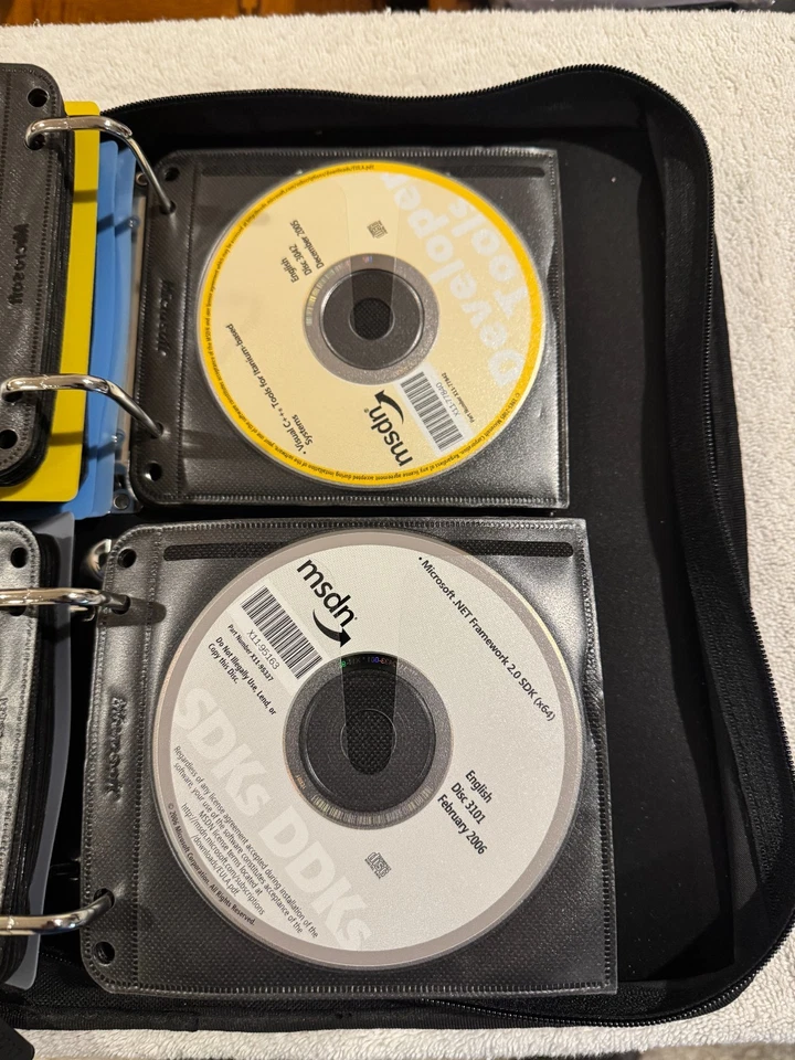 Lot of MSDN Subscriptions/Index & Webcasts/Subscriptions Library (71 Disc Total) - Image 4 of 4