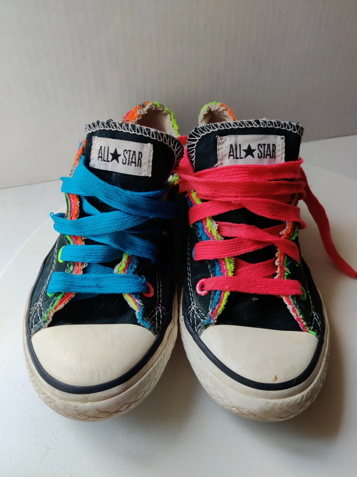 Scarpe da tennis Converse Chuck Taylor in tela bambina taglia 2 multicolore usate