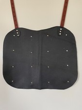 Bockschürze aus Leder Groß mit V. (33cm hoch 42cm breit) Für Bergschafe, Ziegen