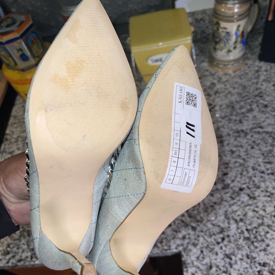 ☀️ Cabo Robbin Cruise acolchoado corrente acabamento salto alto agulha couro sintético cinza 6M - Imagem 3 de 4