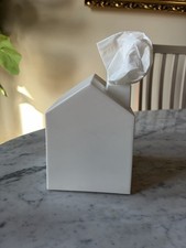 Umbra Modern White Plastic House-Shaped Tissue Box Cover