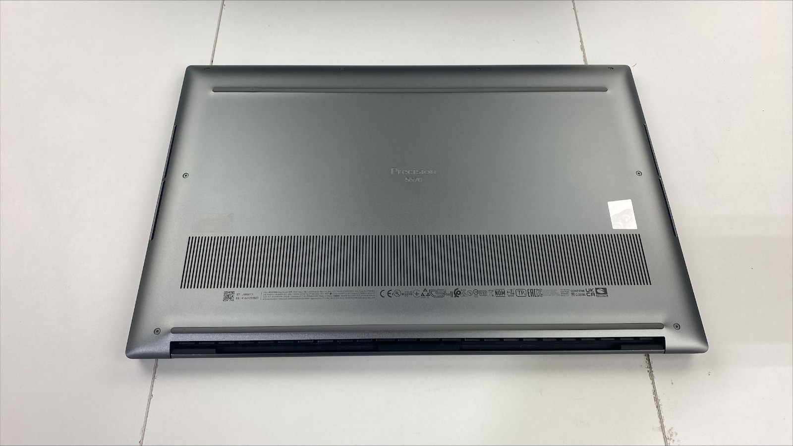 Dell Precision 5570, 15.6-Inch Laptop, with Intel Core i7 12th Gen., 500 GB SSD (Solid State Drive), Windows 11 Pro