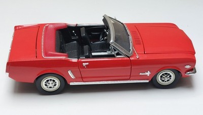 Solido 1:18 FORD Mustang 1/2 Cabrio rot 1964  aus Vitrine unbespielt Top o. OVP