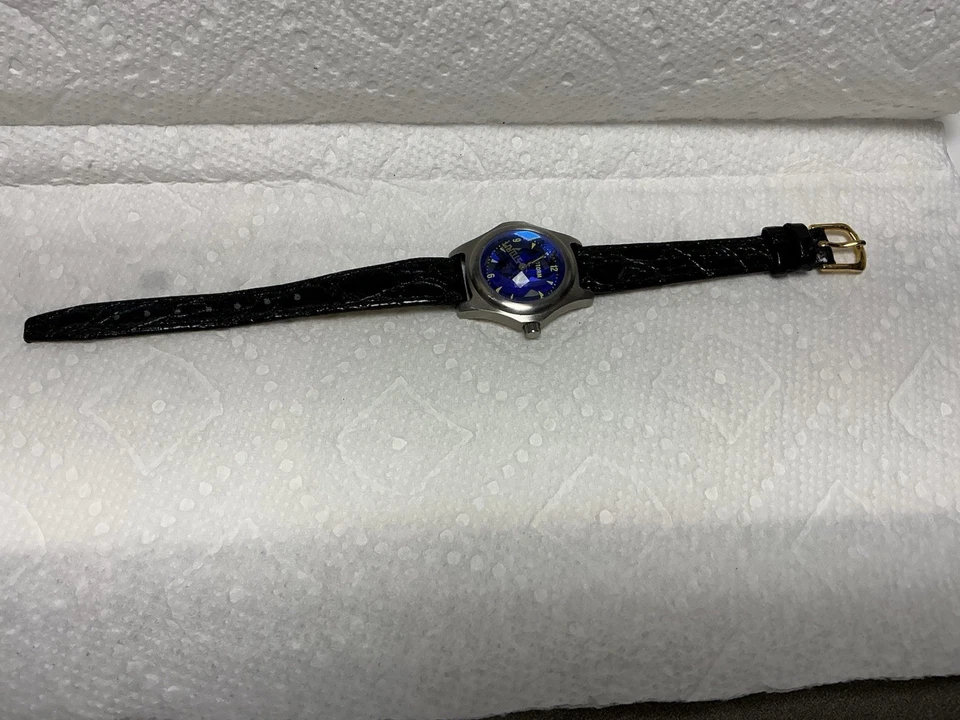 Hermoso reloj Storm para mujer esfera tono plata esfera azul impecable estado Foto 4 de 4