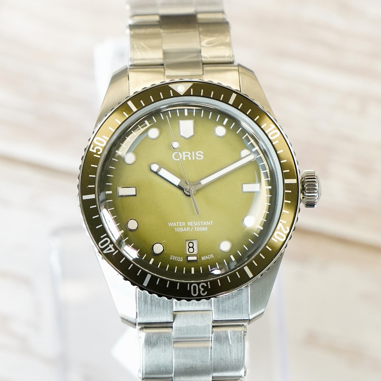Oris Divers Sixty‑Five Date Automatic Watch Green Dial 40mm 01 733 7707 4057 B&P