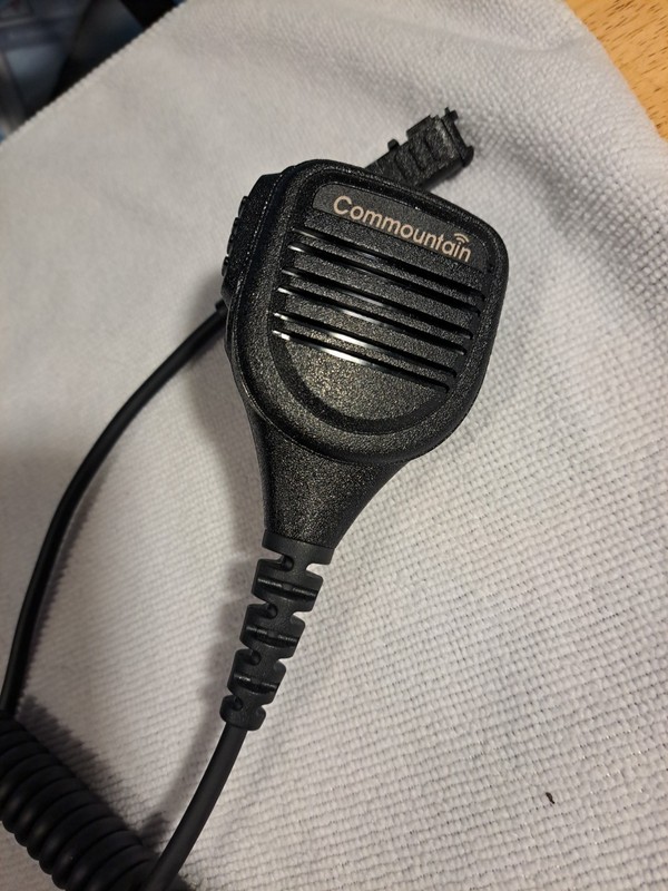 Commountain Shoulder Speaker Mic with Reinforced Cable for Motorola Radios New