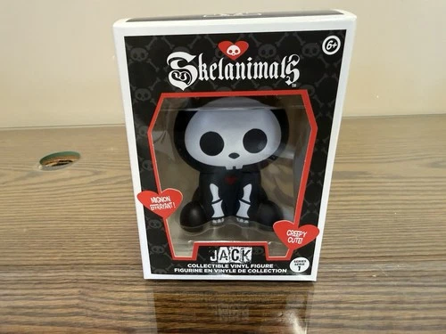 Skelanimals Kit the Cat Character Vinyl Figure w/ Box - product listing photo