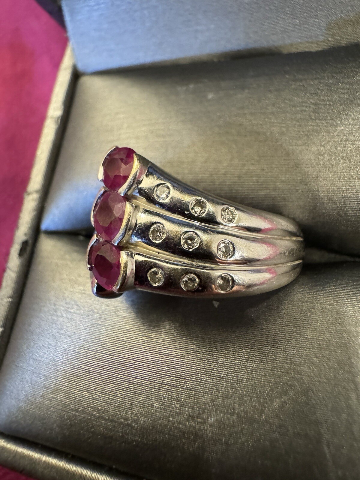 18k Solid White Gold And Ruby Ring 7 Grams Size 6… - image 4