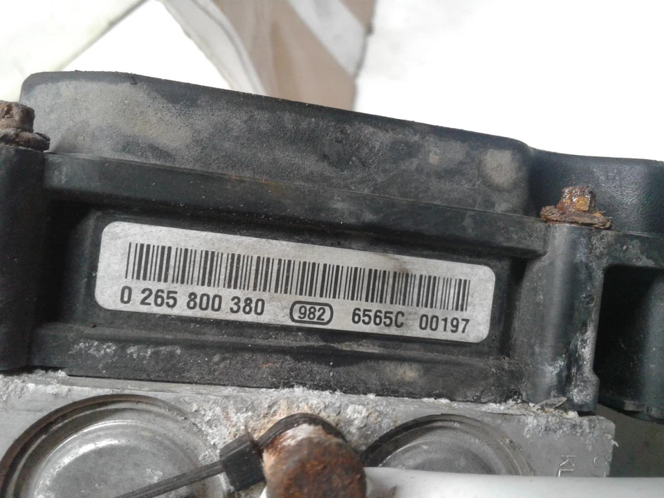 Used ABS Pump and Motor Assembly fits: 2006 Saturn Ion Assembly rear drum opt JM — 第 3/4 张图片