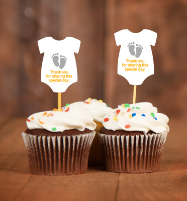 neutral baby shower cupcakes