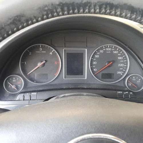 8E0941700 Faro Antinebbia Destro Per AUDI A4 BERLINA (8E) 1.9 TDI (96k 2929905 - Foto 10 di 10