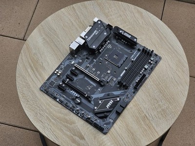 MSI B450 TOMAHAWK MAX Mainboard AMD B450 AM4 ATX DDR4