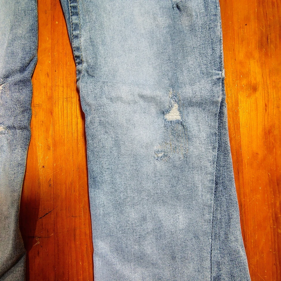 Женские расклешенные джинсы True Religion Joey со средней посадкой искусственно состаренные легкие вареные размер Y2K - Изображение 4 из 4