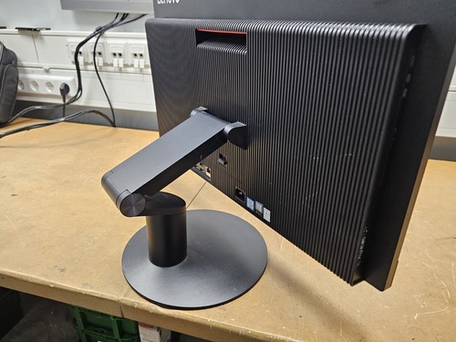 Lenovo ThinkCentre M920z AiO 23.8" touch i5-8500 16GB 512GB SSD WC (10S6001LMB) - Afbeelding 5 van 6