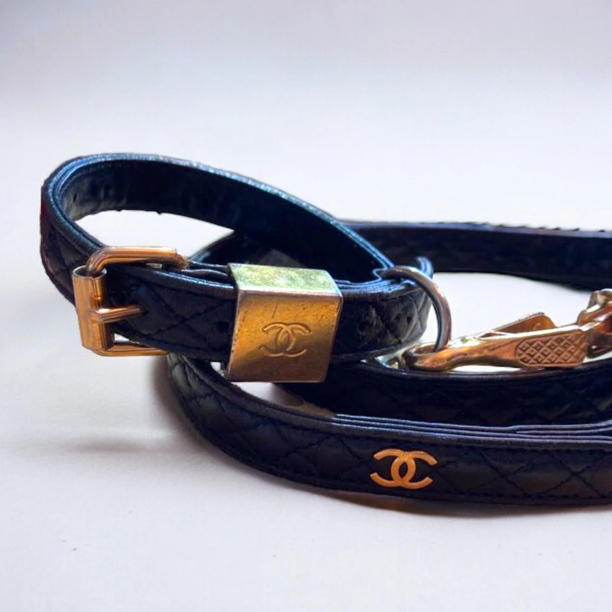 CHANEL Matelasse Dog Collar 33.5cm Leash 98cm Set Black Gold Leather Used