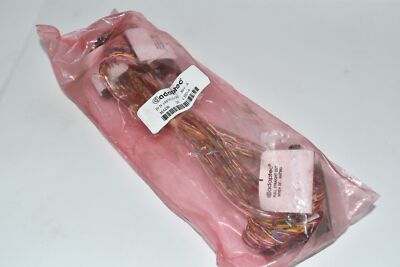 NEW Adaptec 1497616-00 SCSI 68-Pin HD68 U320 6-Connector / 5-Device 1.5m U320 Te