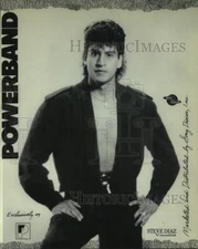 Press Photo Steve Diaz, vocalist for Powerband. - sap46940