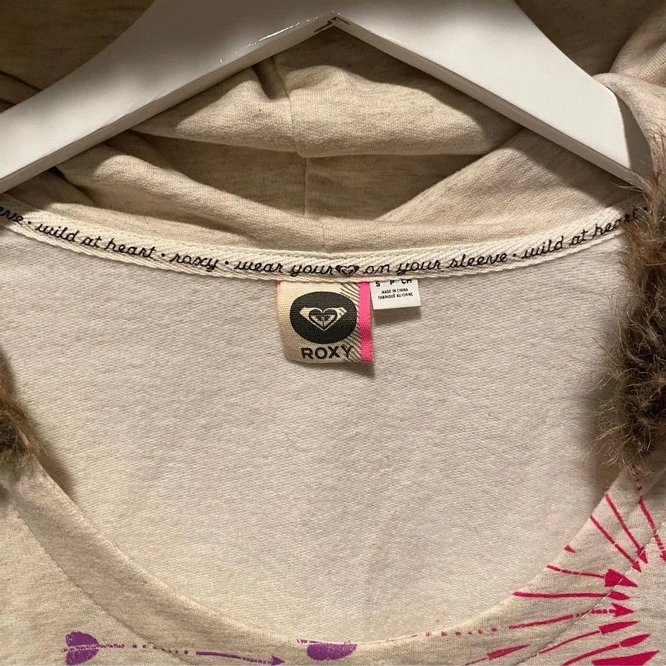 Moletom Roxy‎ tamanho pequeno capuz de pele sintética surfista praia casual inverno - Imagem 3 de 4