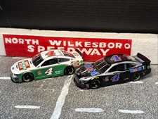 Lot Of 2 2019 Kevin Harvick 4 Mobil 1/Hunt Brothers 1/64 Lionel Diecast Loose